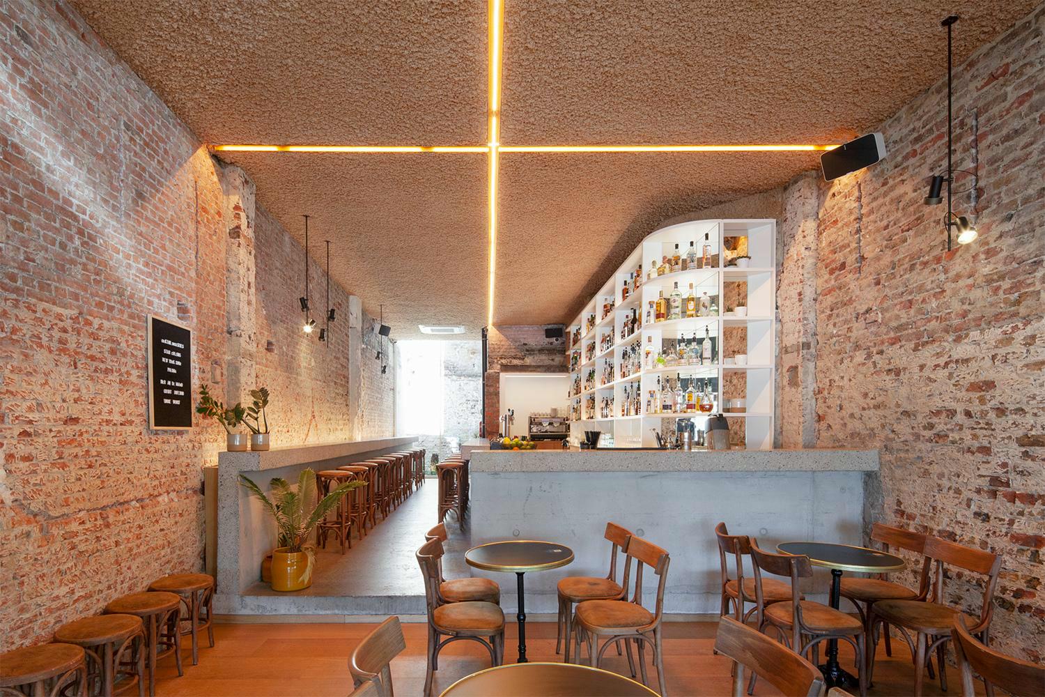 gezellig interieur in café Eltòn